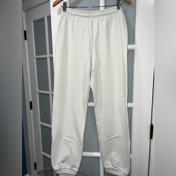 Zara brand new sweatpants - Picture 2 of 3